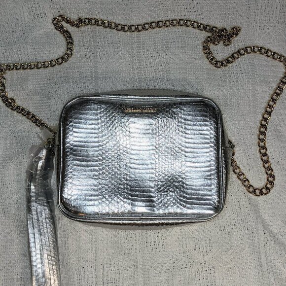 Victoria's Secret Silver Crossbody w Gold Chunky Chain Purse - Picture 1 of 4